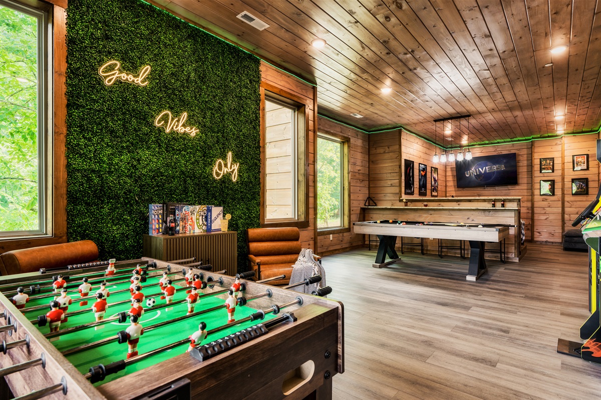 Foosball, pool, arcade & more – the ultimate game retreat!
