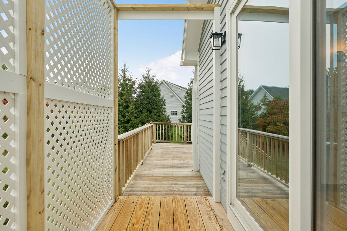 Primary Bedroom Outdoor Deck