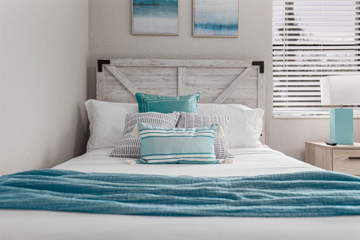 Guest room with two fulls