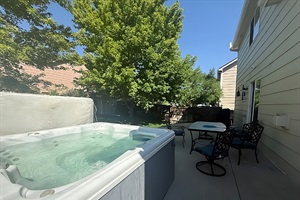 Guests asked, we delivered — the new hot tub at Wonderland is here and already loved by everyone who’s stayed!