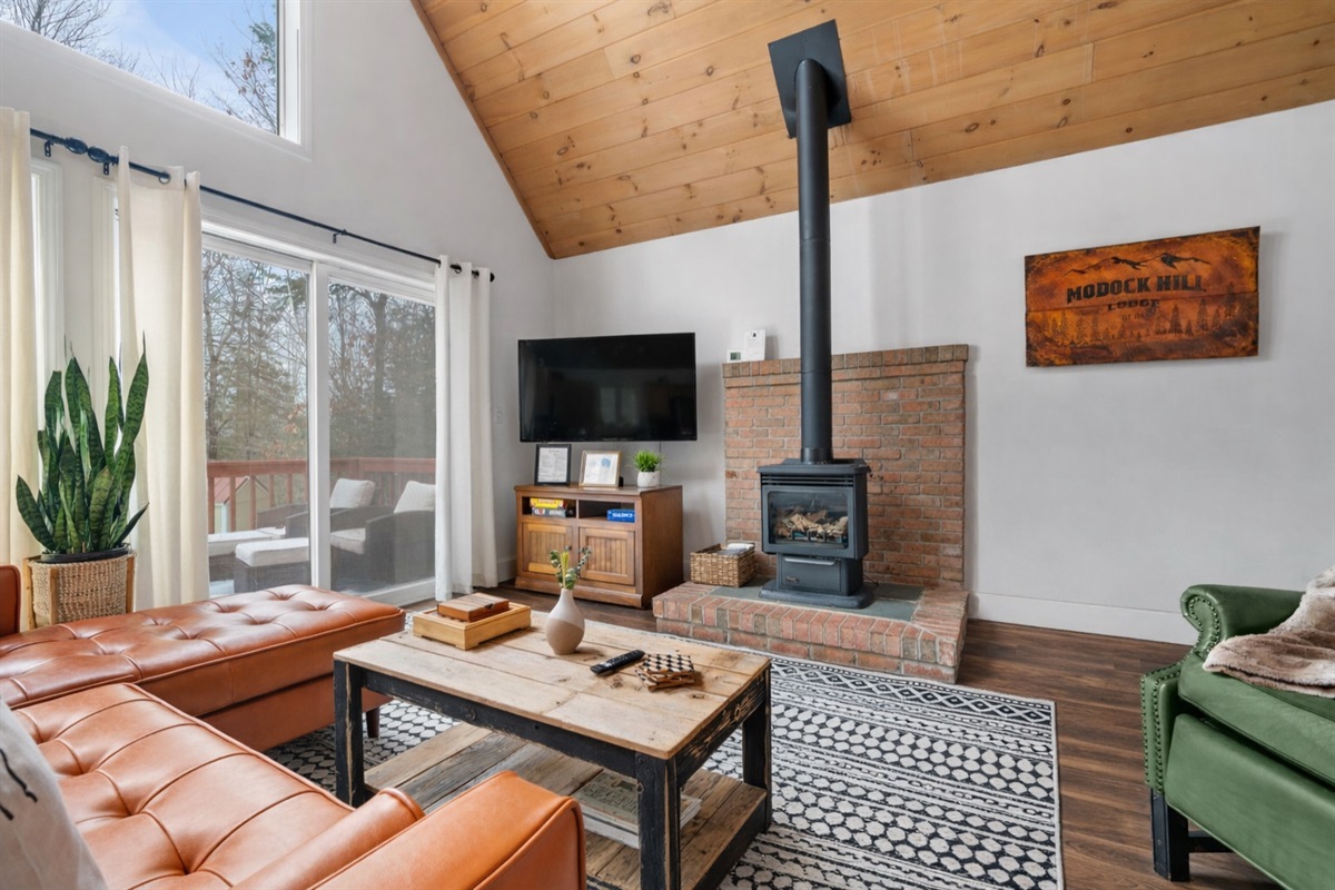 Pure living comfort, imagine curling up here after a long day enjoying the White Mountains area.