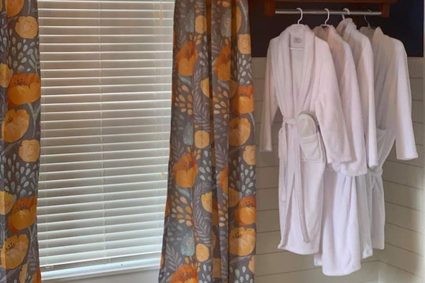 2 Queen Bedroom