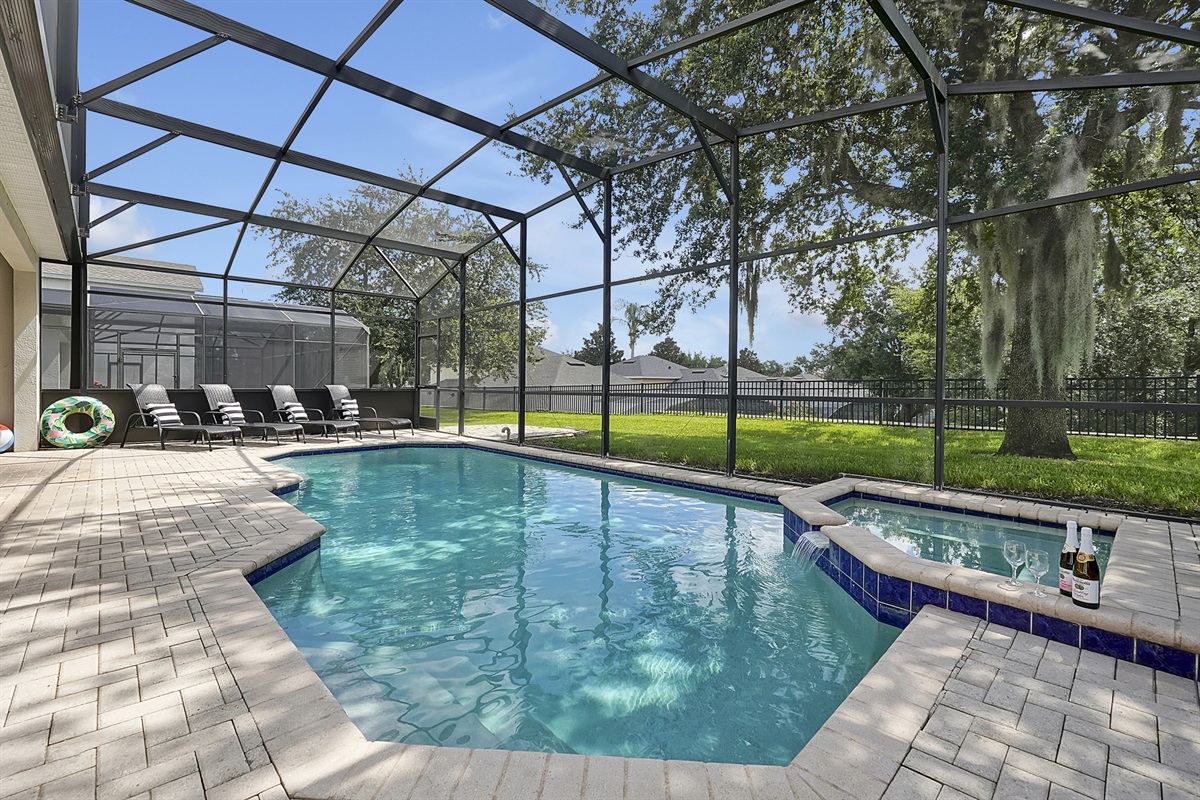 While the kids splash and play, soak up some sun in one of the 4 lounge chairs.