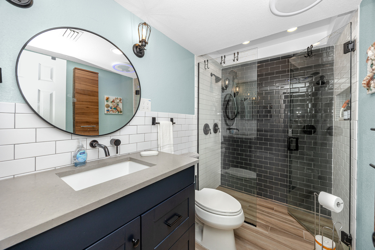 Full bathroom 