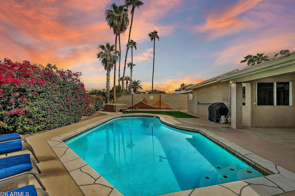 Thunderbird Home photo 21