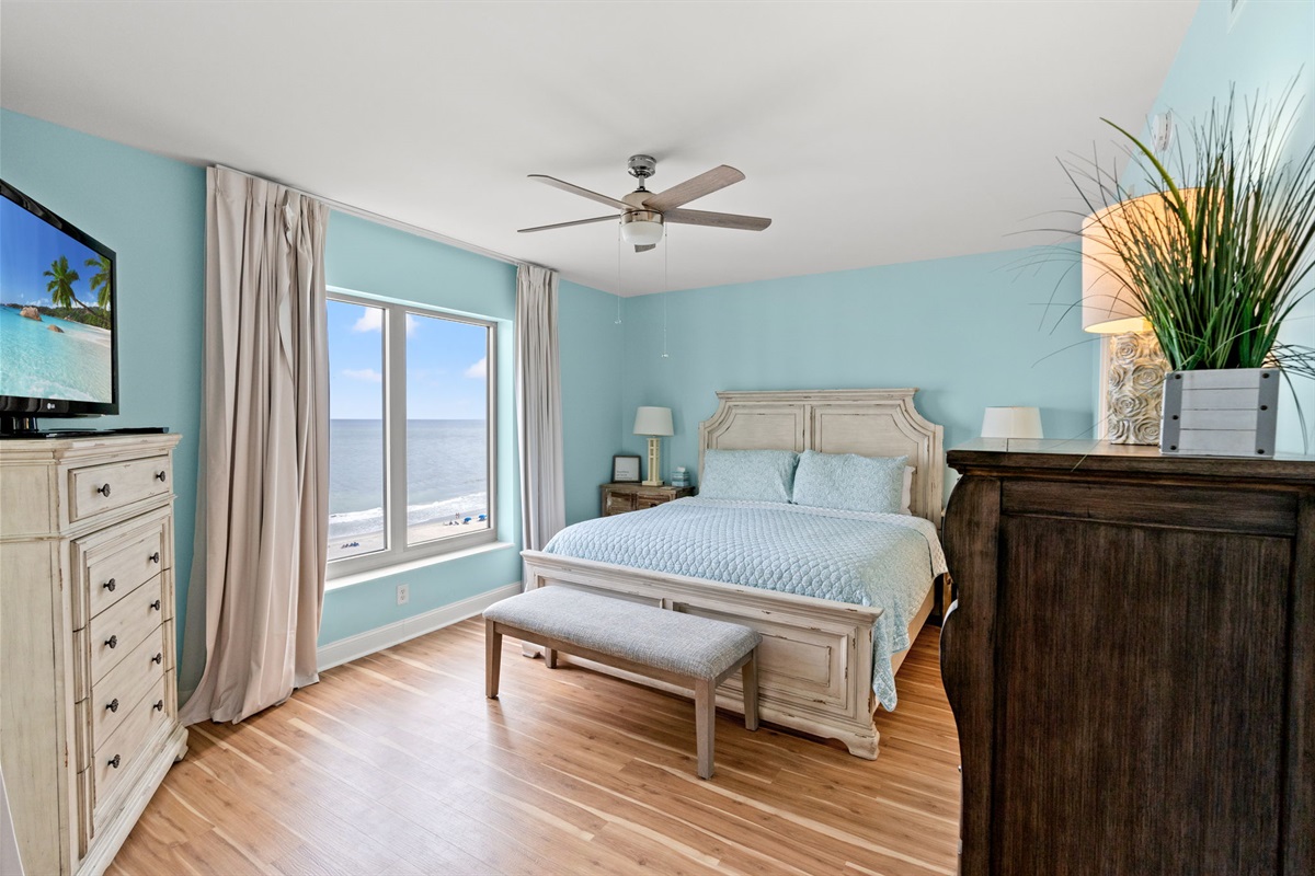 Main Bedroom With King Bed