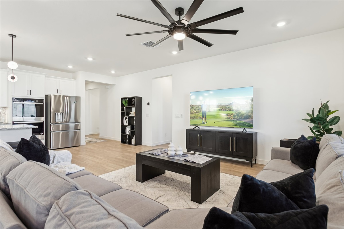 Running Deer Getaway | 3 Bed + Office • 2 Bath — Running Deer Getaway | 3 Bed + Office • 2 Bath, Surprise, Arizona — photo 10