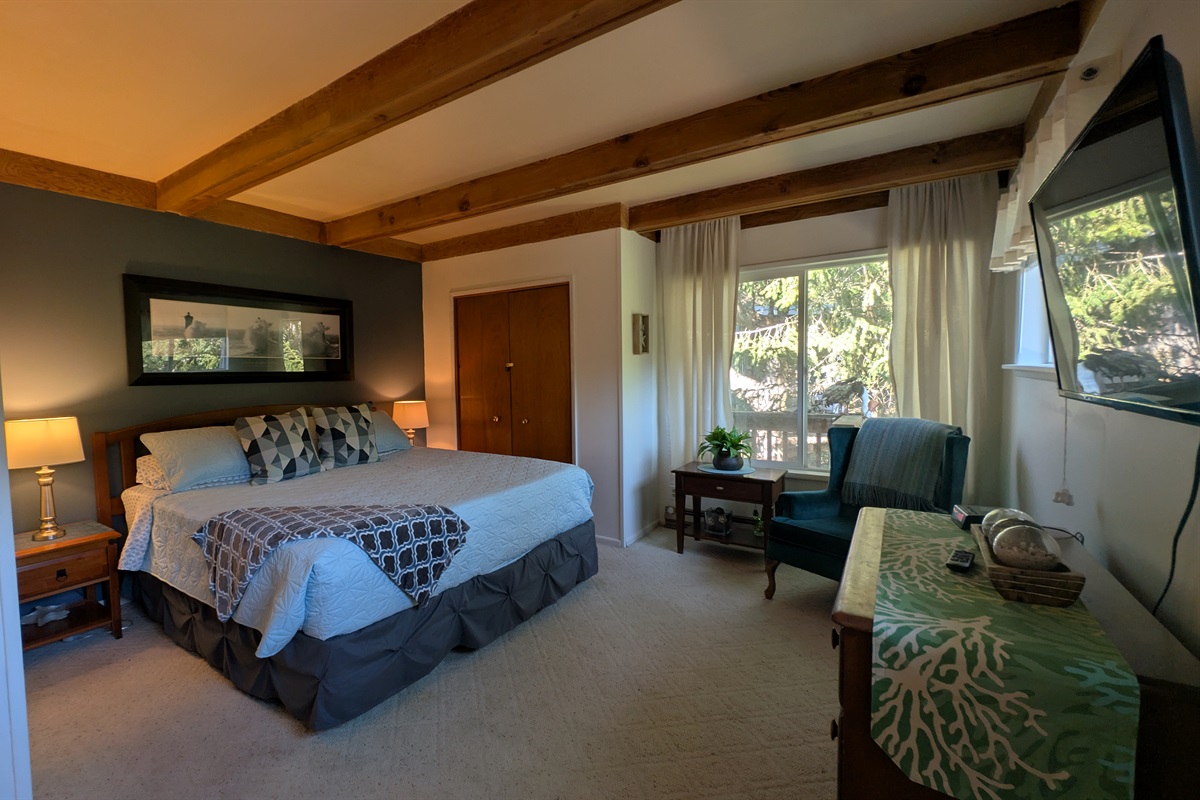 primary bedroom with ensuite