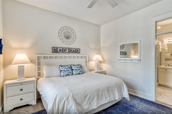 Primary Bedroom - 1st floor King Bed with en-suite bathroom