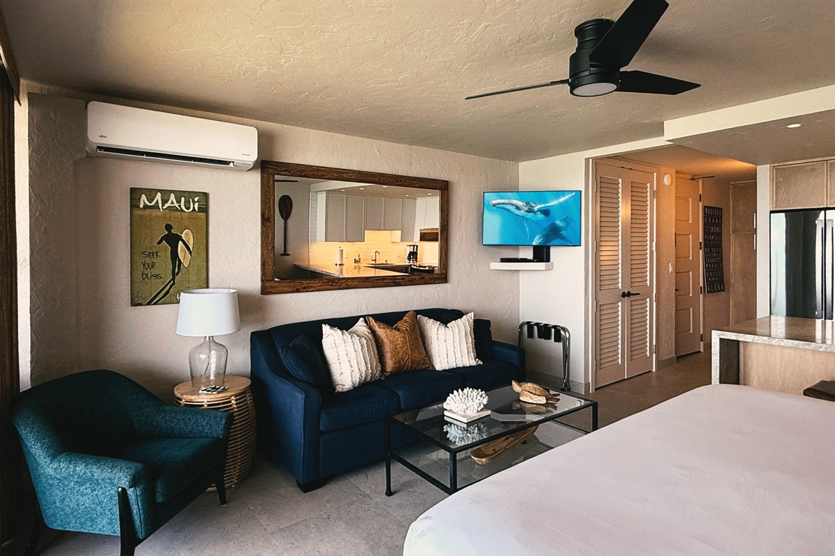 Netflix and chill, Maui-style with oceanfront soundtrack included