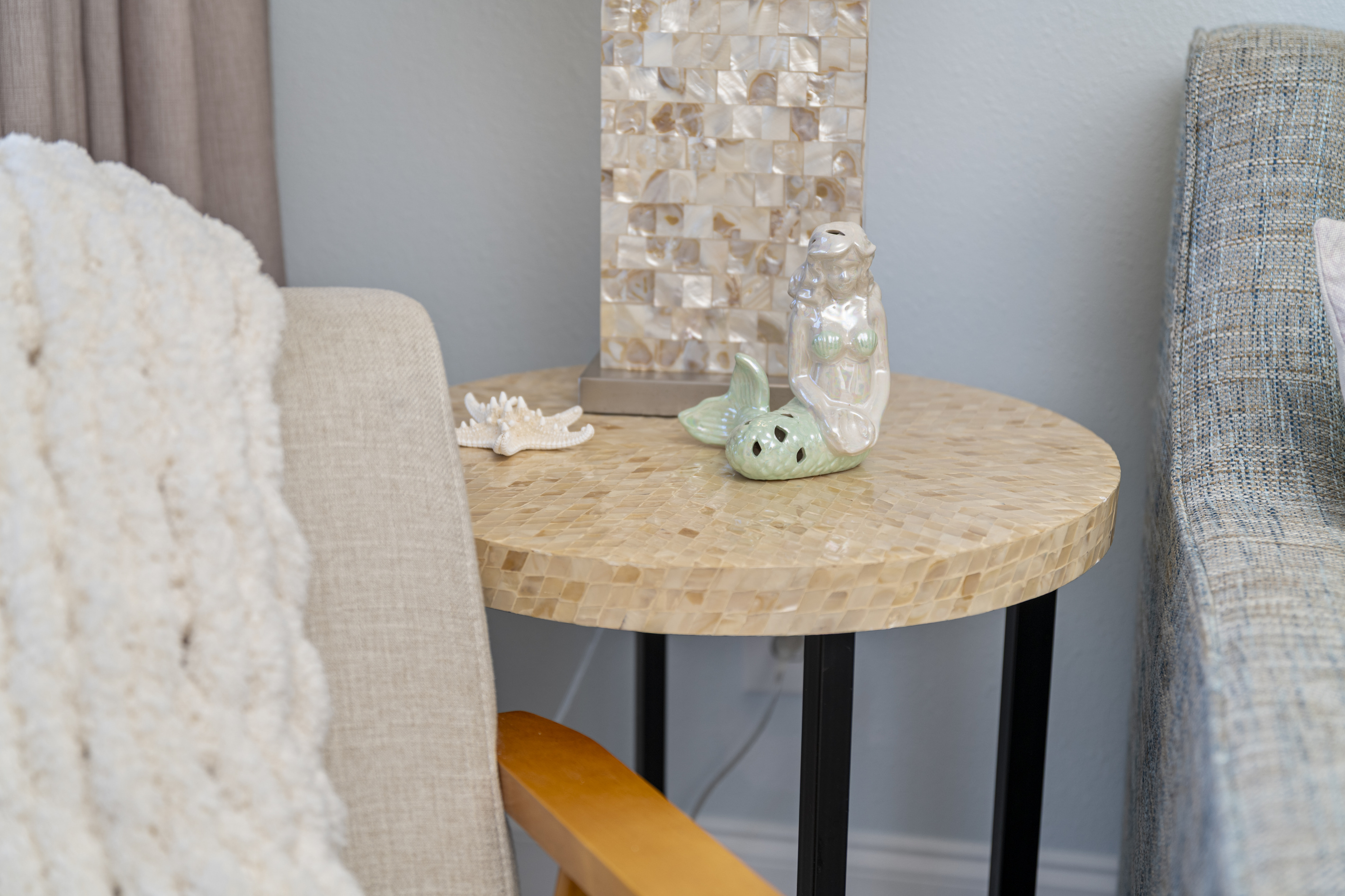 Salt & Sea is professionally cleaned before and after every single guess to ensure its spotless and tidy. 