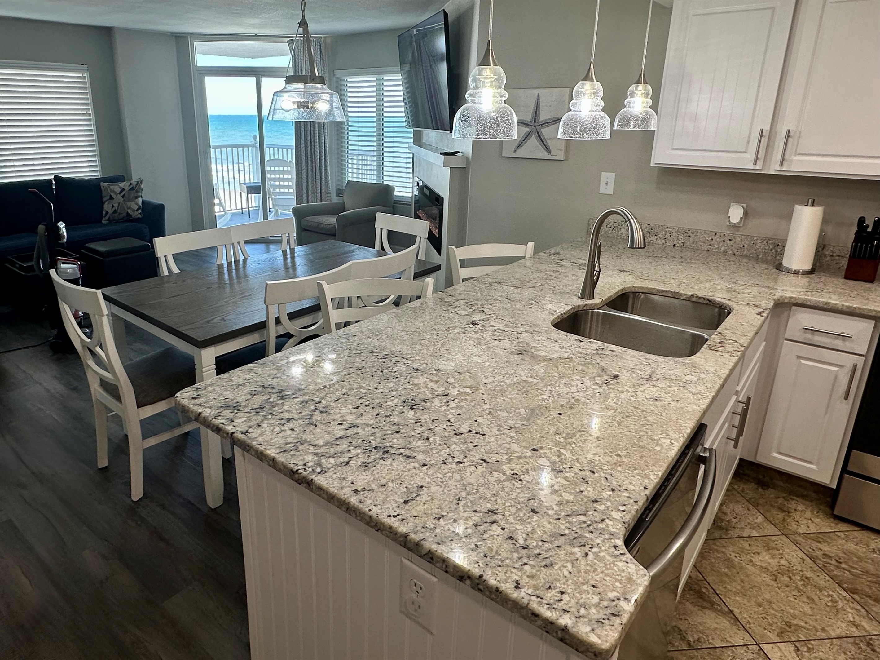 Amazing ocean view from the full kitchen.