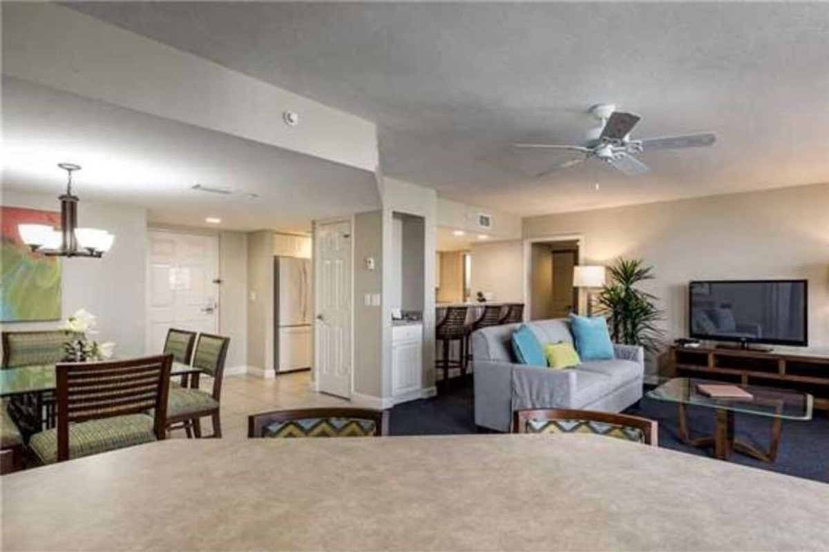 Gullwing Beach Resort 602