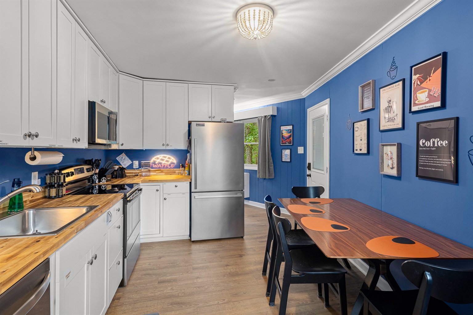 Warm and inviting, our kitchen will make you feel right at home.
