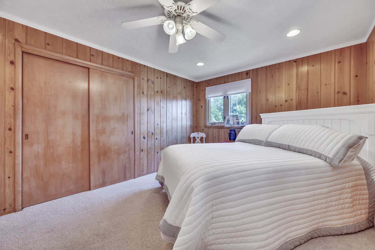 Main level bedroom #2 - closet