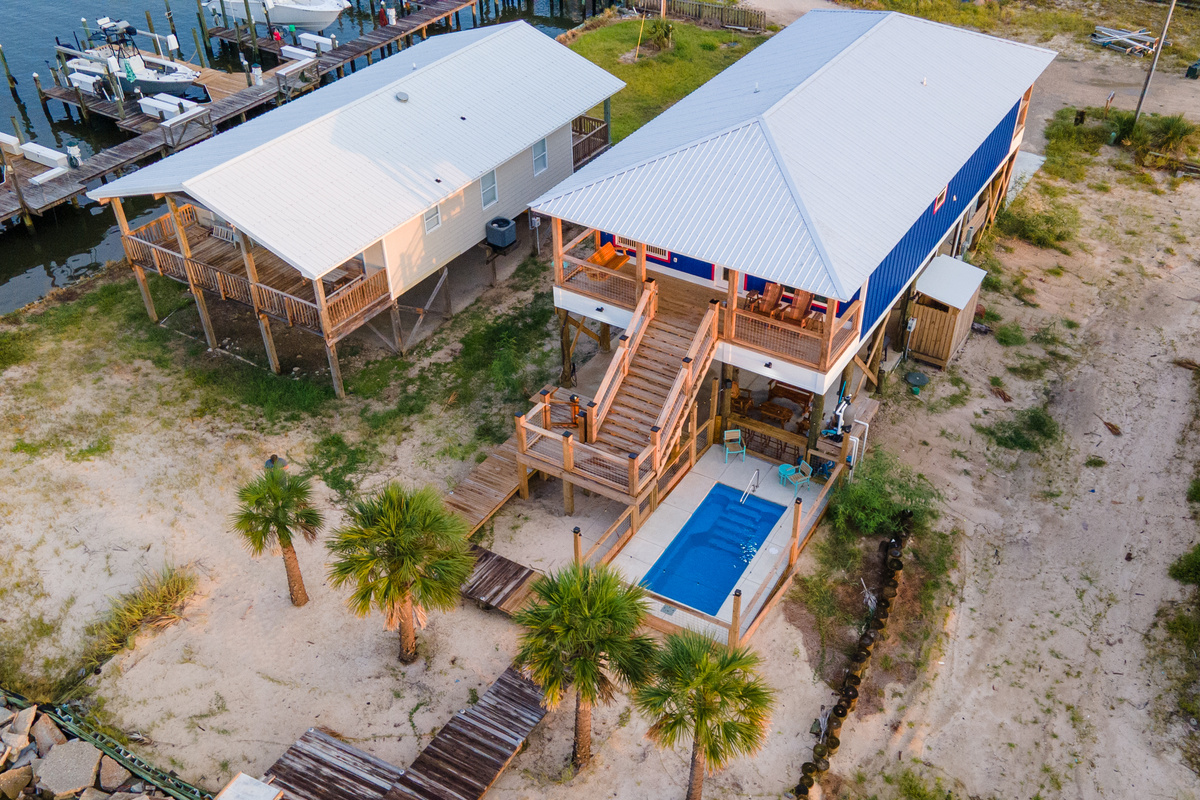 bay side private yard