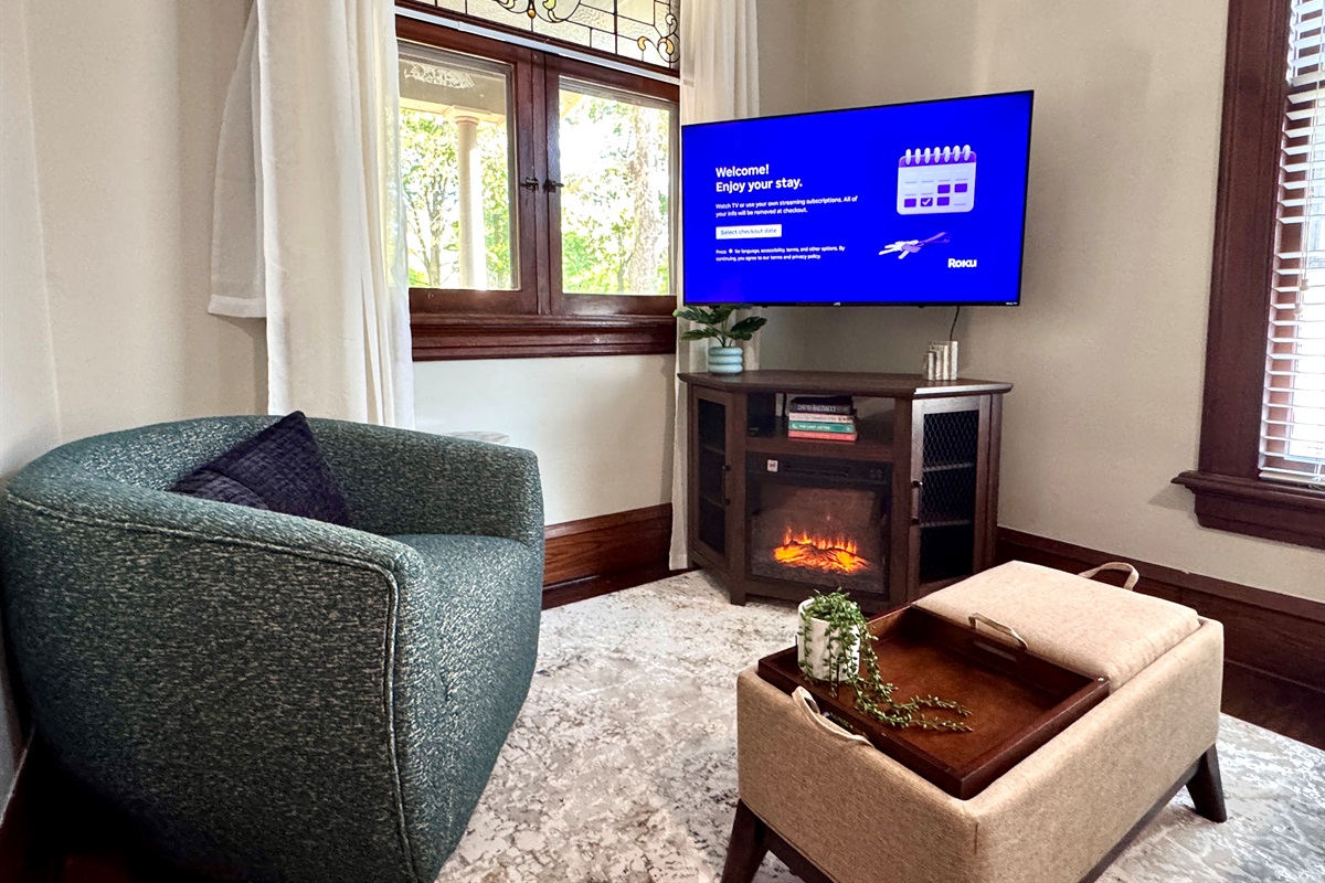 Kick your feet up on the ottoman or change it around for a coffee table.
