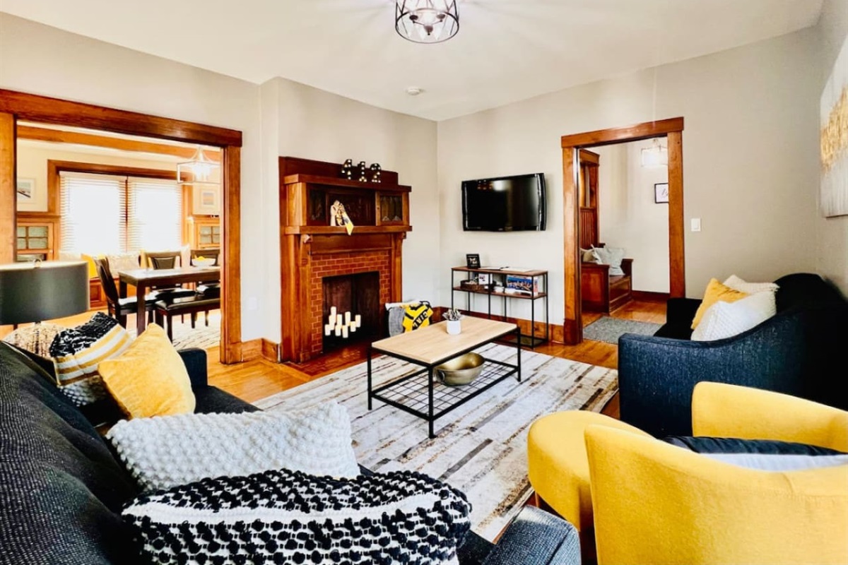 Spacious living area with plenty of room to relax, entertain, and enjoy the comfort of your home away from home.