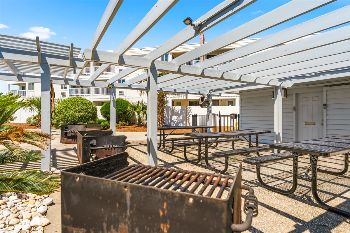 Cook Out anyone?  Grill for your use