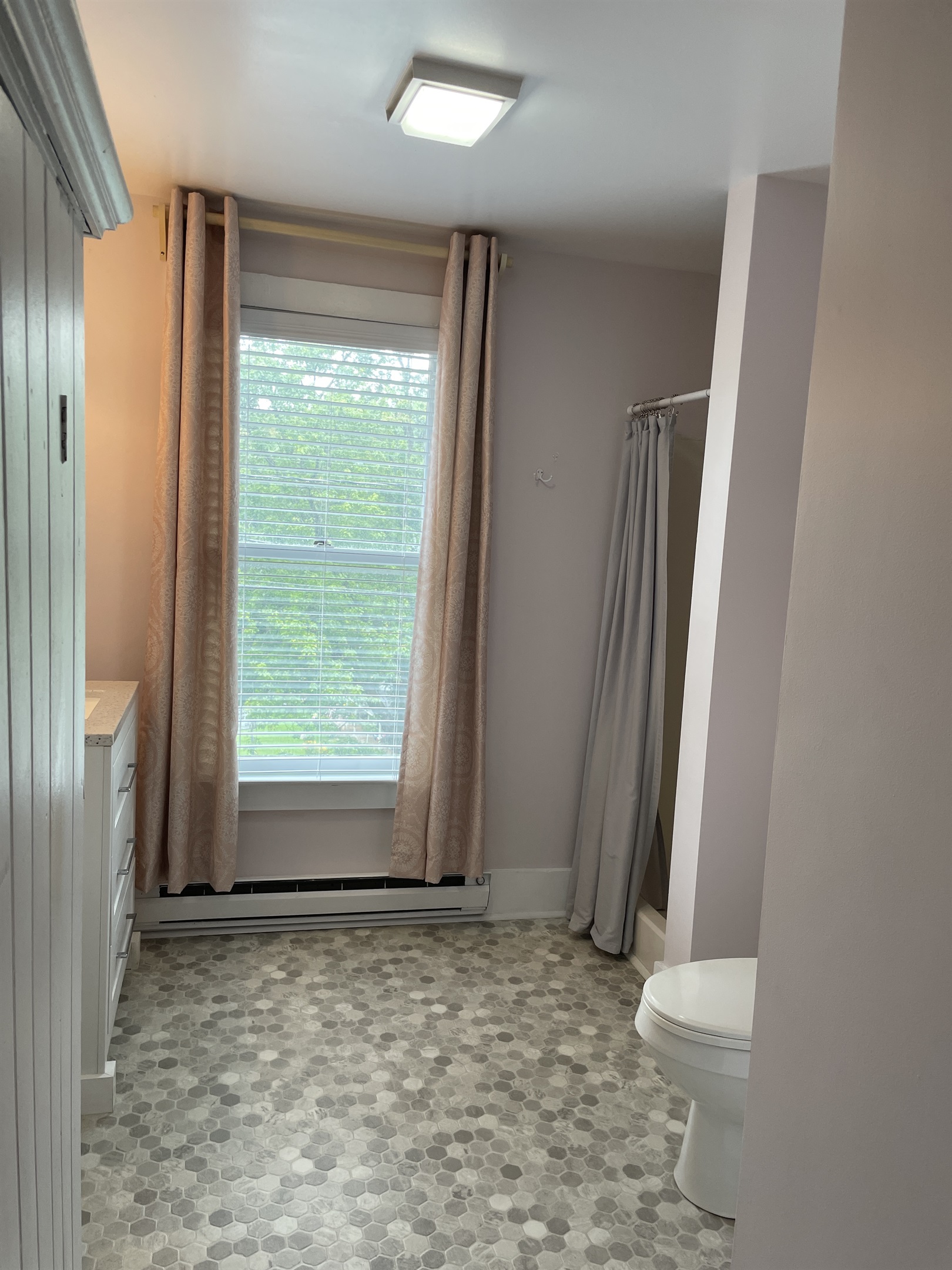Common bath off hall on 2nd floor