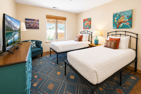 Main Level Guest Room