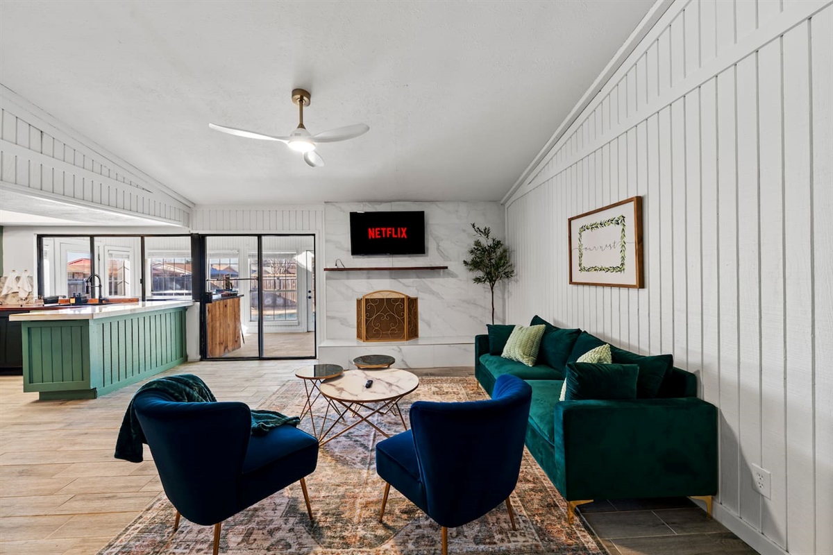 Plenty of space to lounge—this oversized living room is perfect for group movie nights or casual hangs.