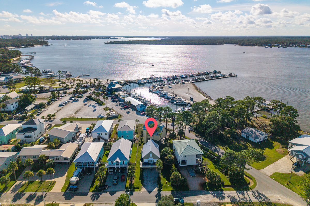 See exactly where you'll stay — tucked into the quiet, waterside Bear Point neighborhood, minutes from Orange Beach's marinas and restaurants.
