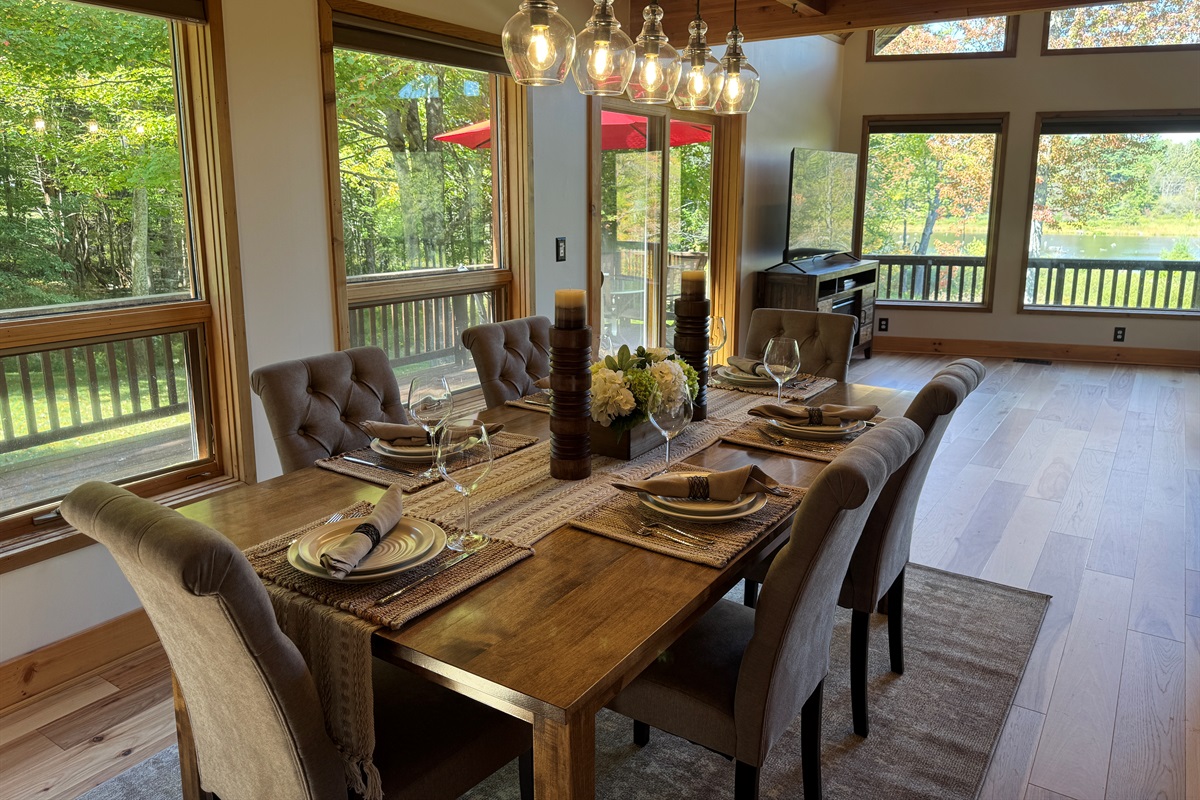 Open concept dining, kitchen and living area