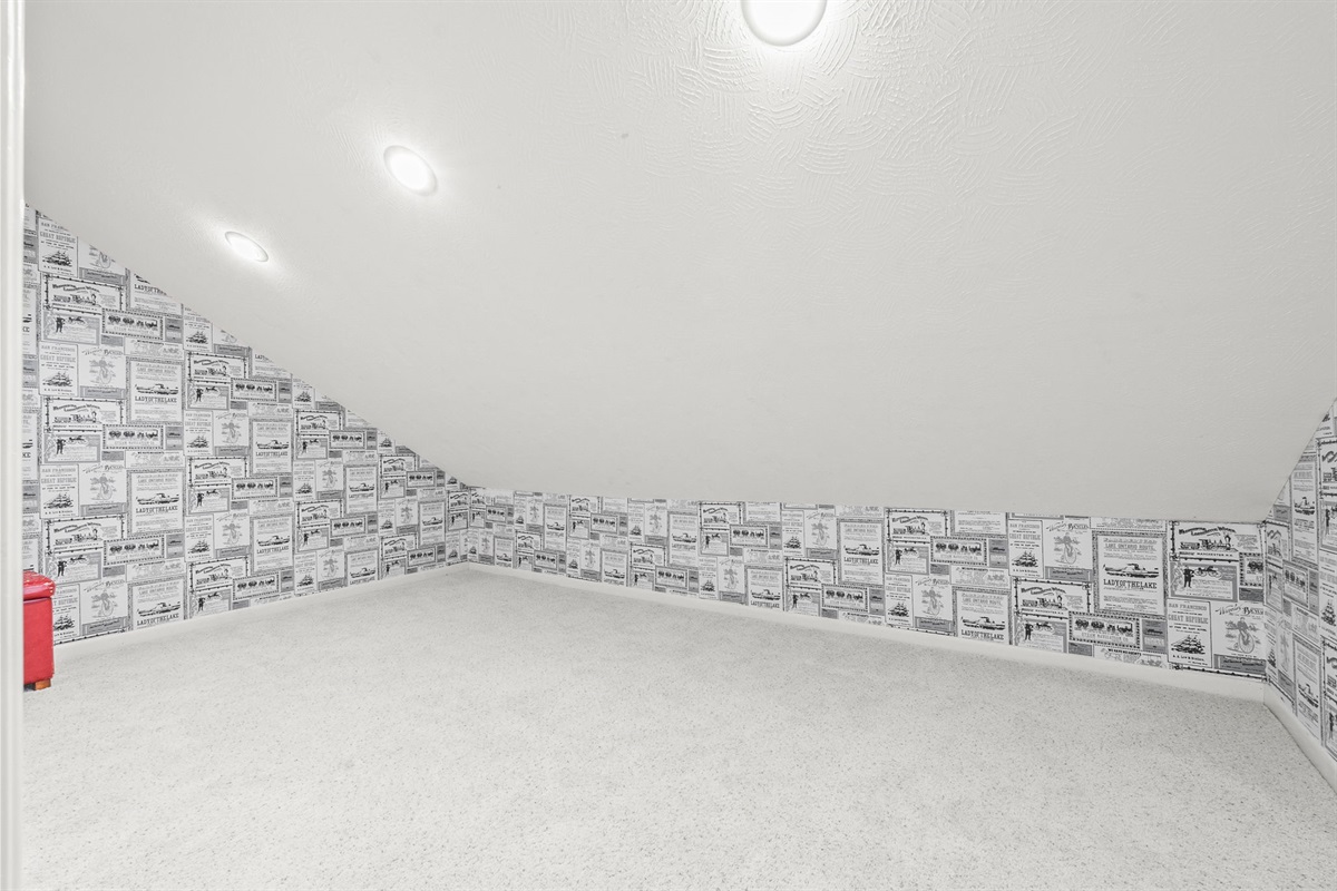 Hideaway connected to bedroom 4