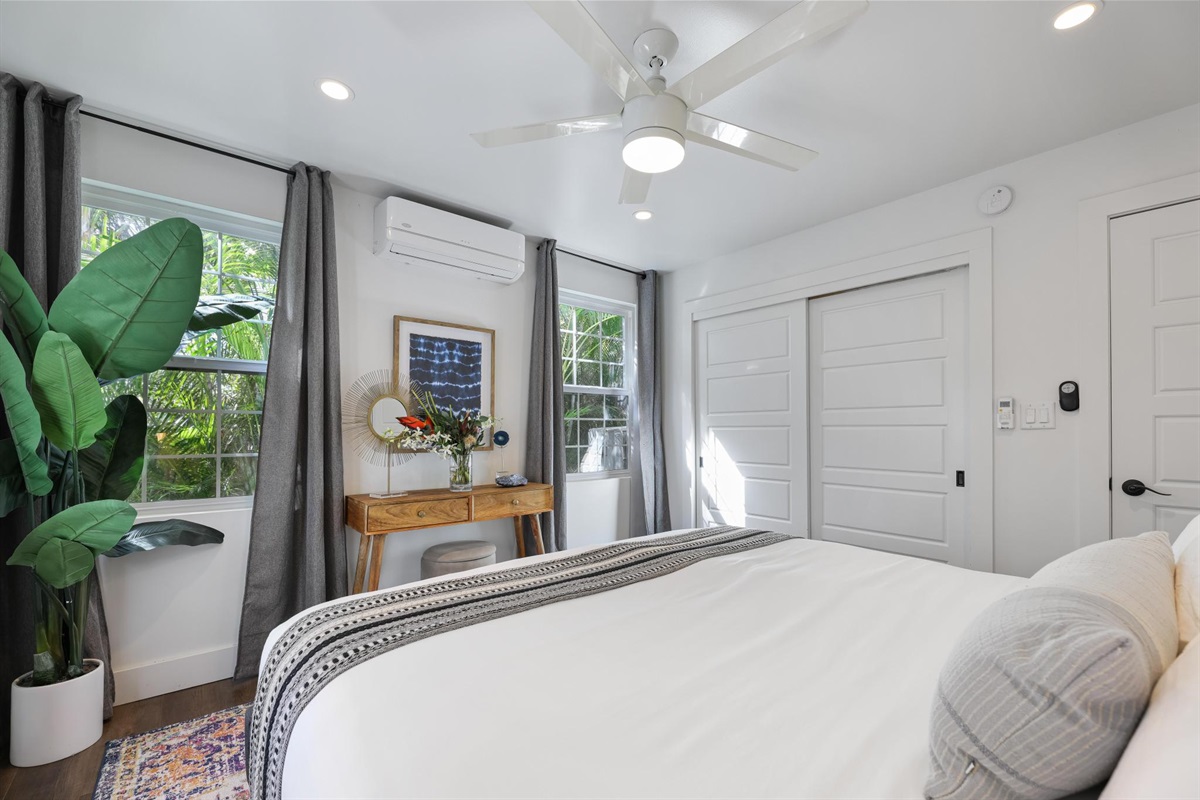 Bedroom with King sized Helix mattress