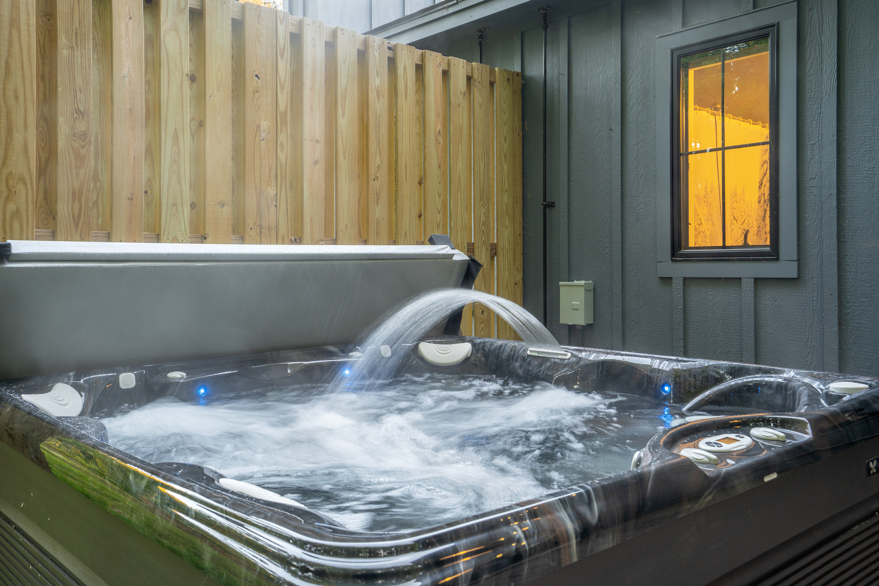 Soak your worries away and enjoy a little extra comfort during your stay.