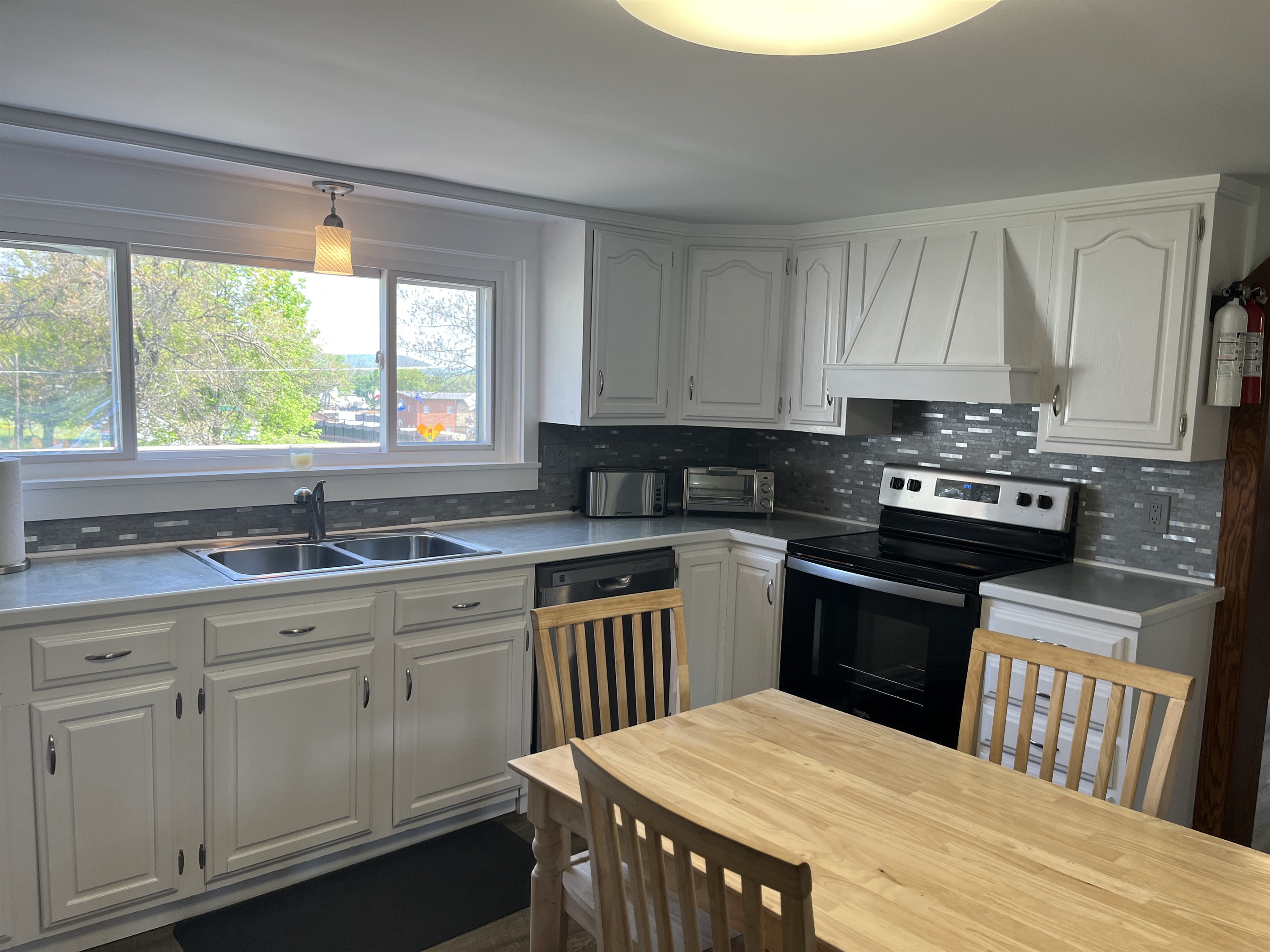 Roundtripper kitchen is fully equipped with everything you should need to make a meal, expect the food!
