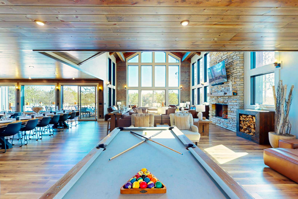 Pool table