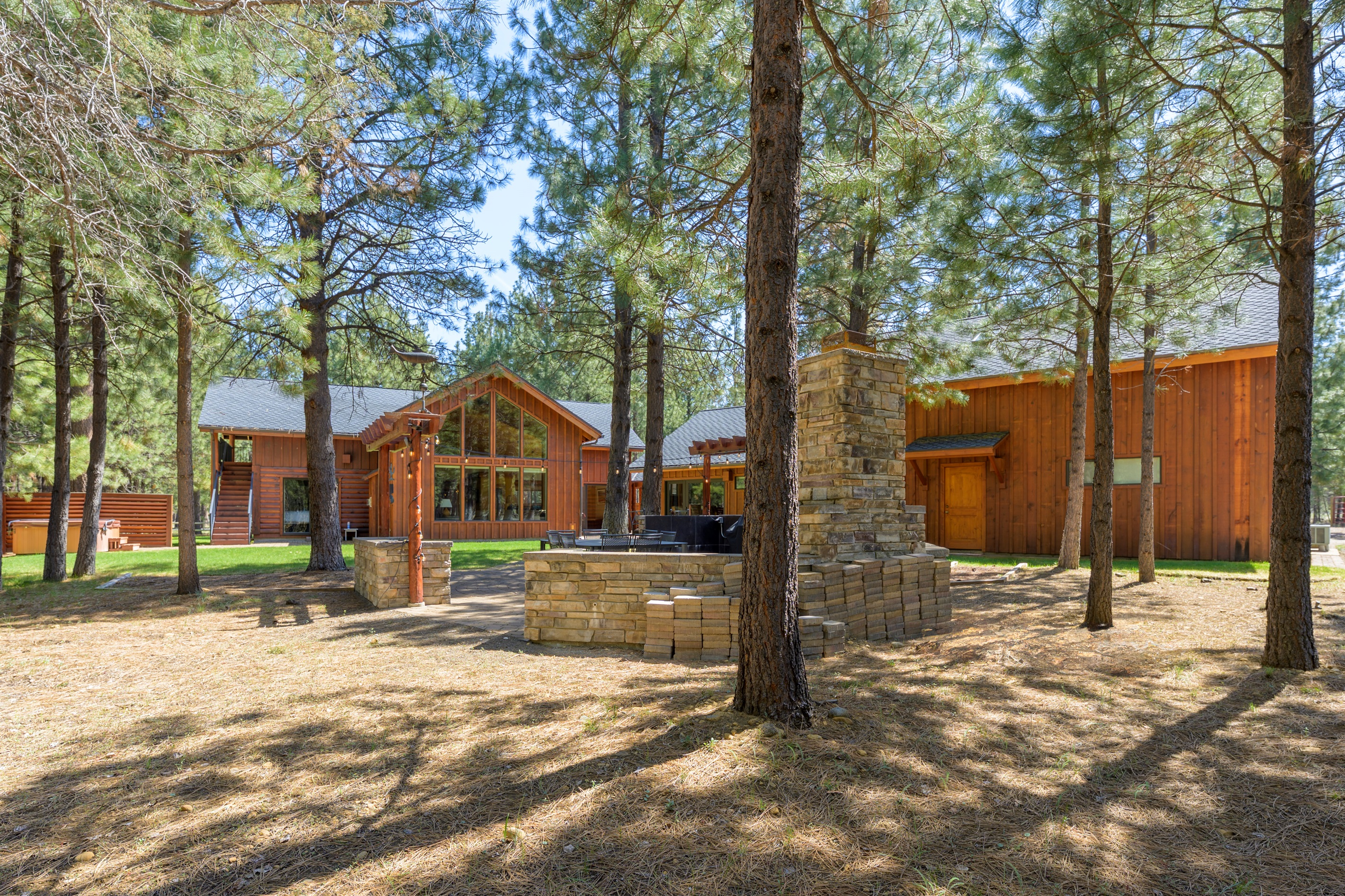 Ponderosa Pines Cabin + Casita, Sisters, OR