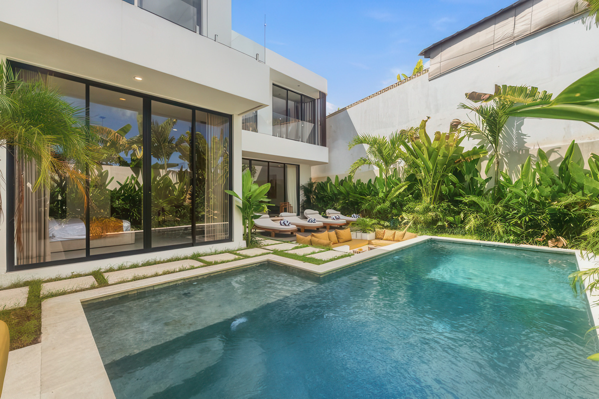 Pool area