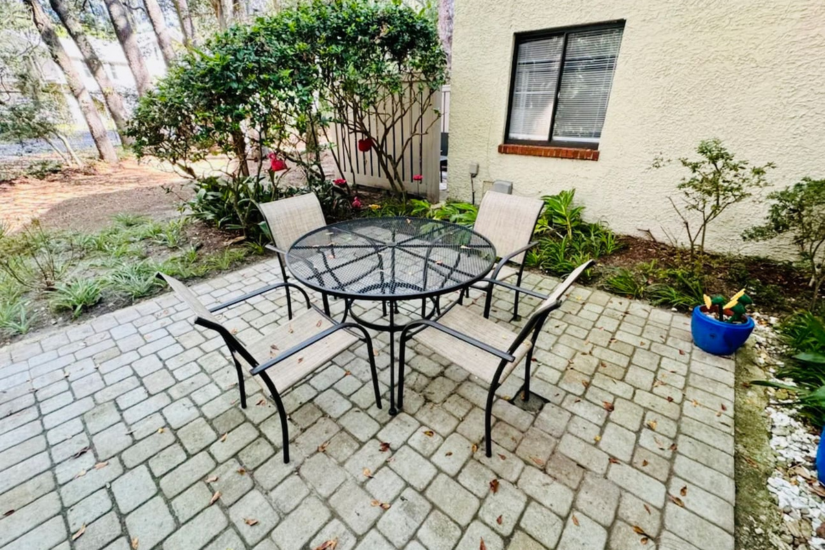 Courtyard patio seating