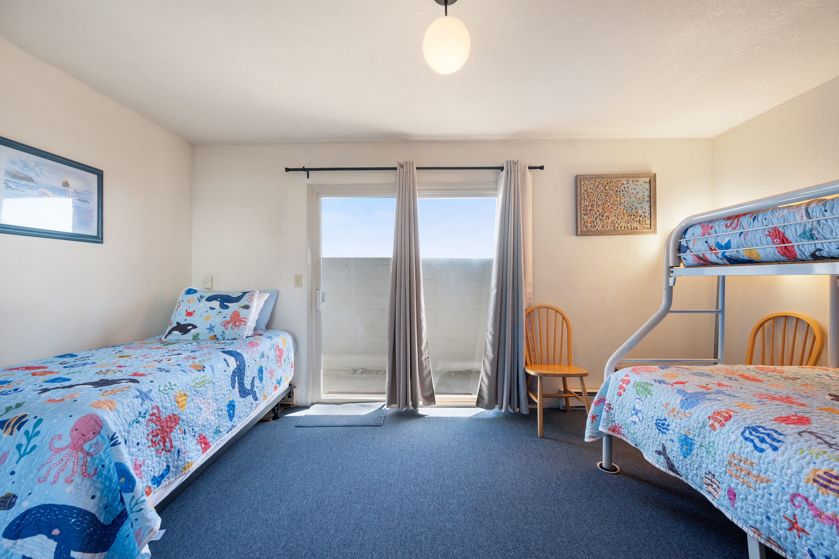 2nd Bedroom Downstairs - 2 twin beds 1 full bed