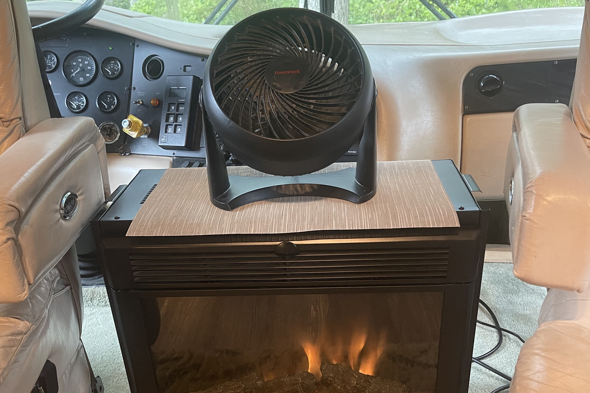 Electric Fireplace (for aesthetics only) and Circulating Fan