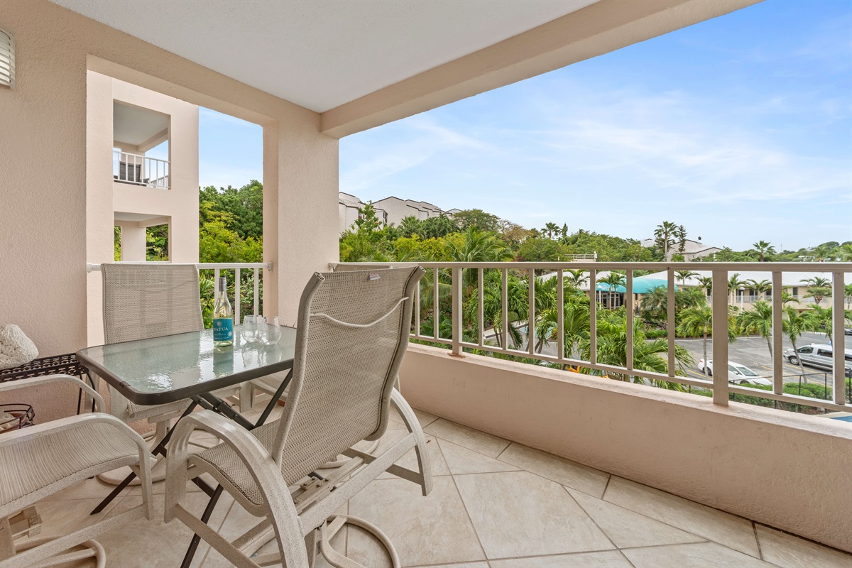 A seamless blend of indoor comfort and outdoor serenity, right outside your door.