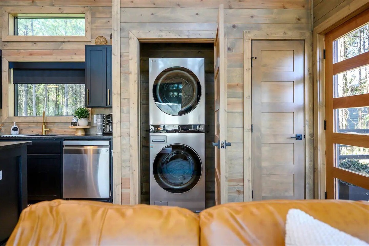 We absolutely loved this cabin! It had a great cozy feel and we took advantage of all the amenities! Definitely recommend for a relaxing getaway.