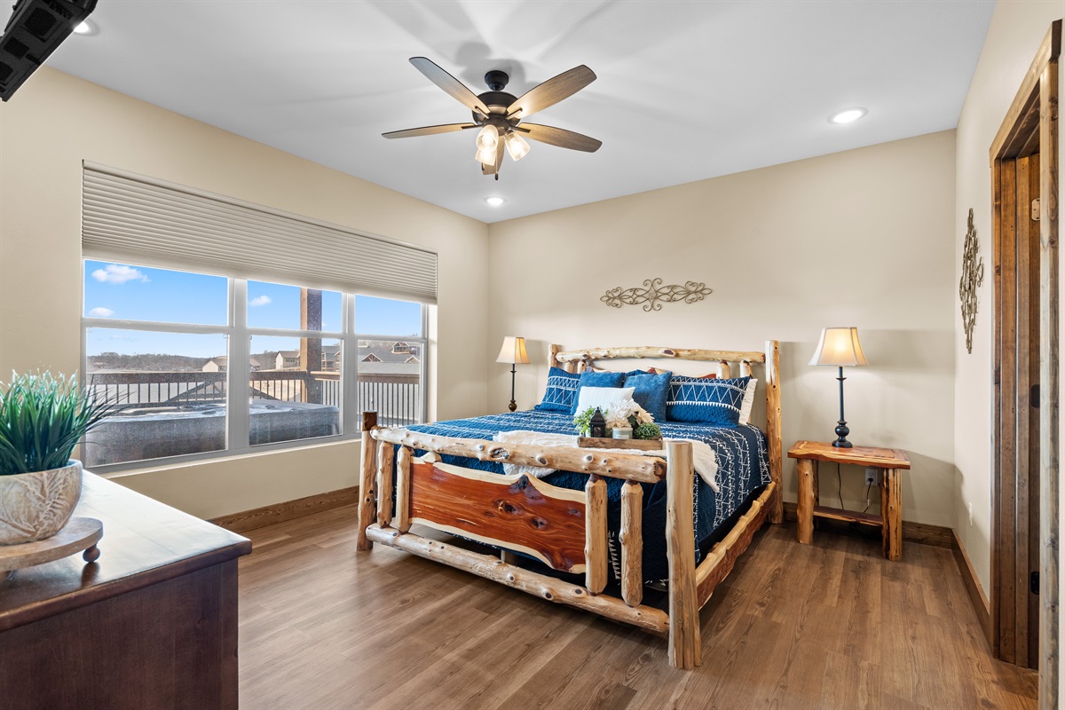 Main level king bedroom with en suite shower 