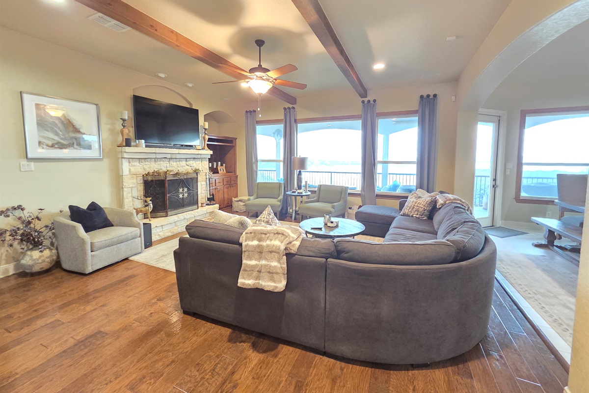 Family Room - lake view