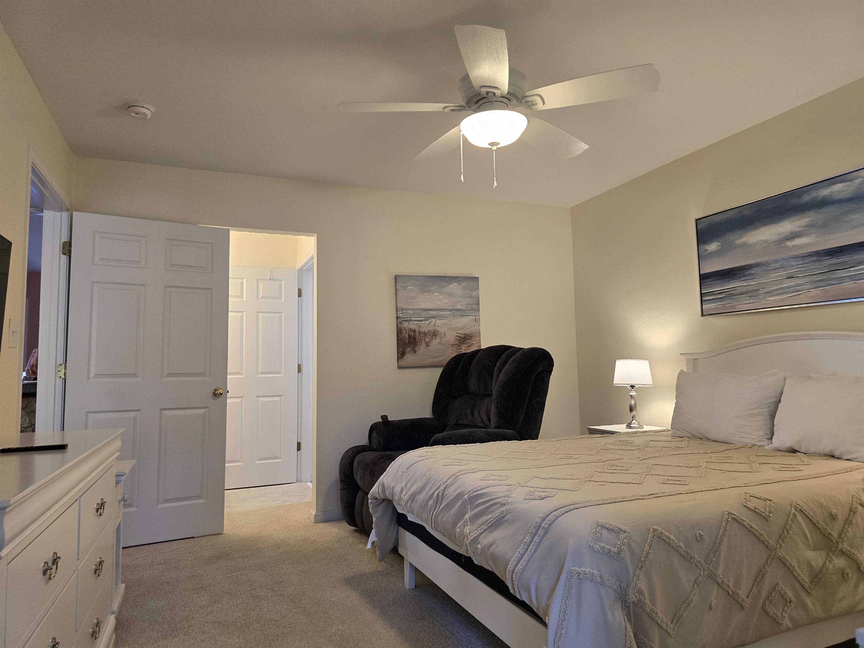 King Suite with Ensuite Bath Entrance