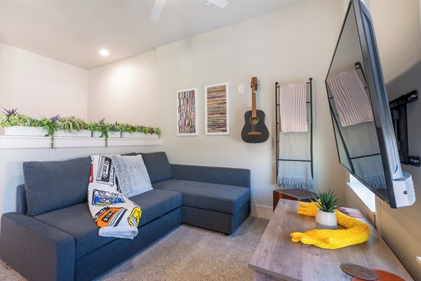 Hangout loft