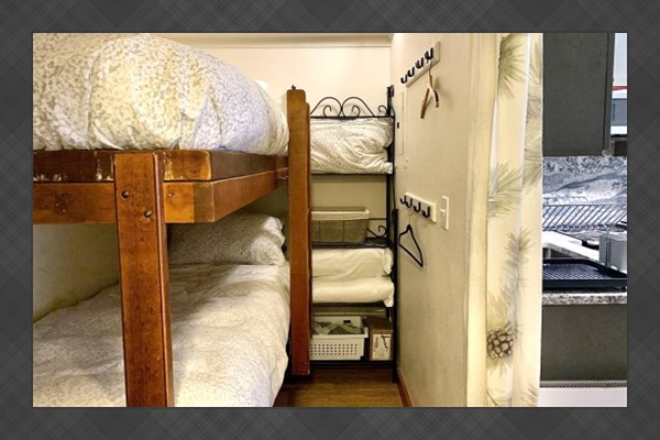 Twin bunkbeds.