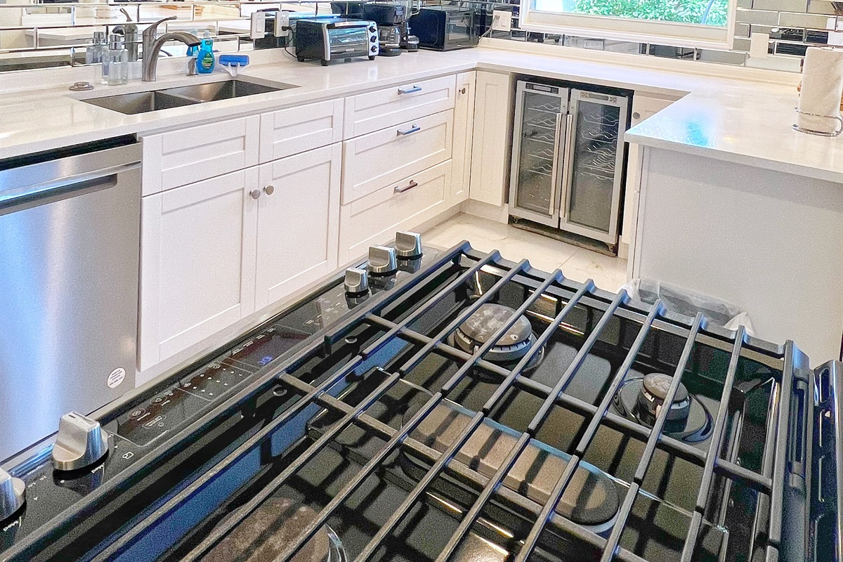 Fully stocked and designed for convenience, so you can cook or simply enjoy.