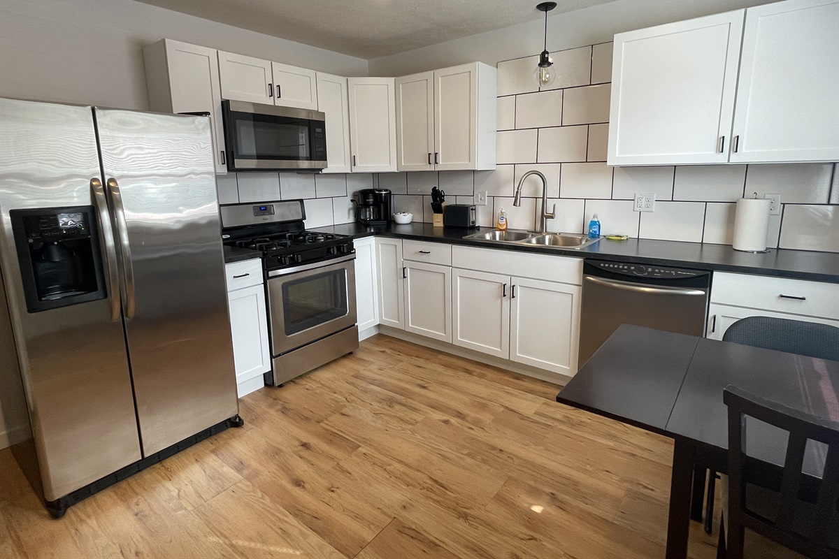 Full kitchen