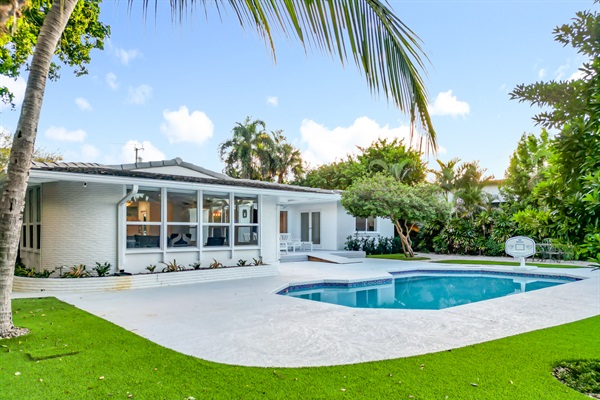 The artificial turf extends out the pool deck and usage. 
