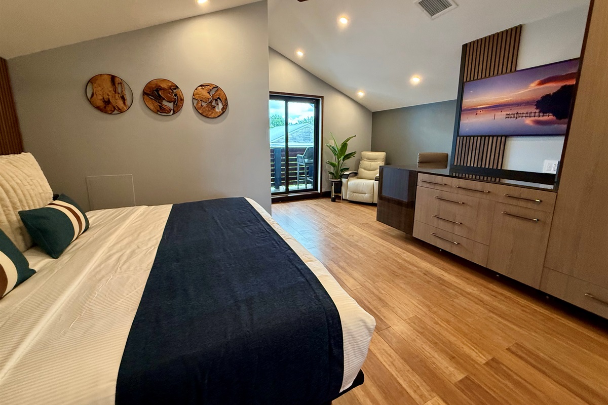 3rd Floor Suite