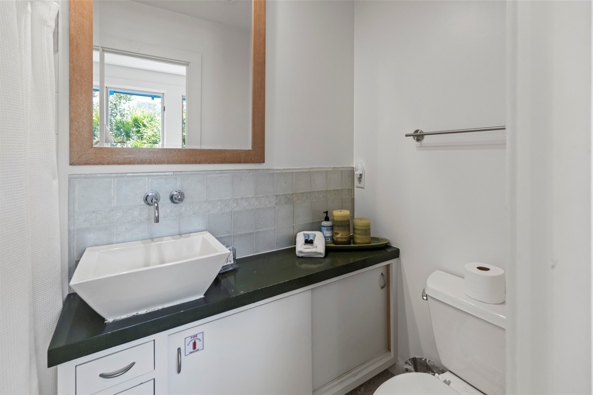 2nd Bathroom